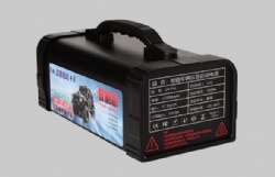 Intelligent vehicle emergency starting battery